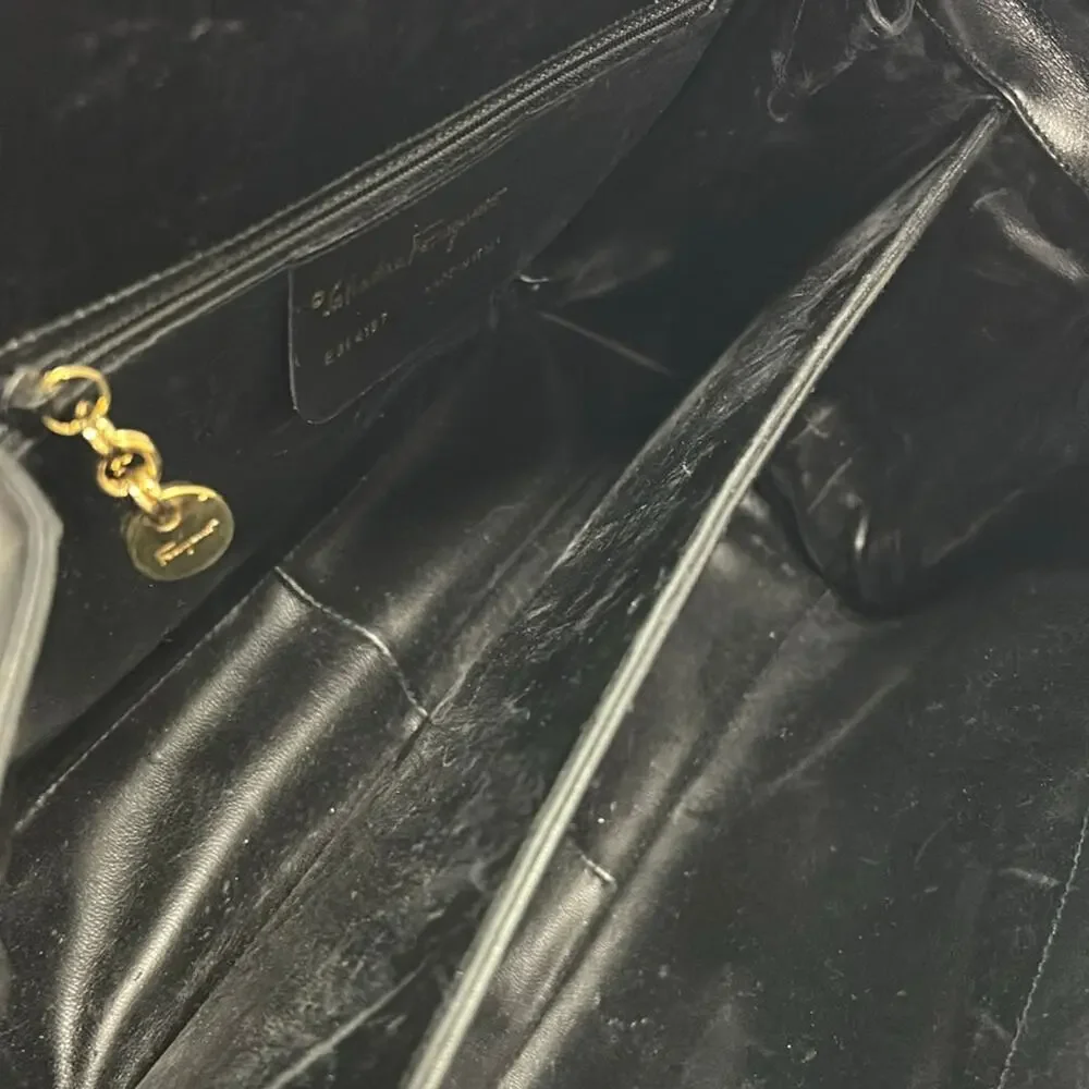 Salvatore Ferragamo Gancini Handbag E21